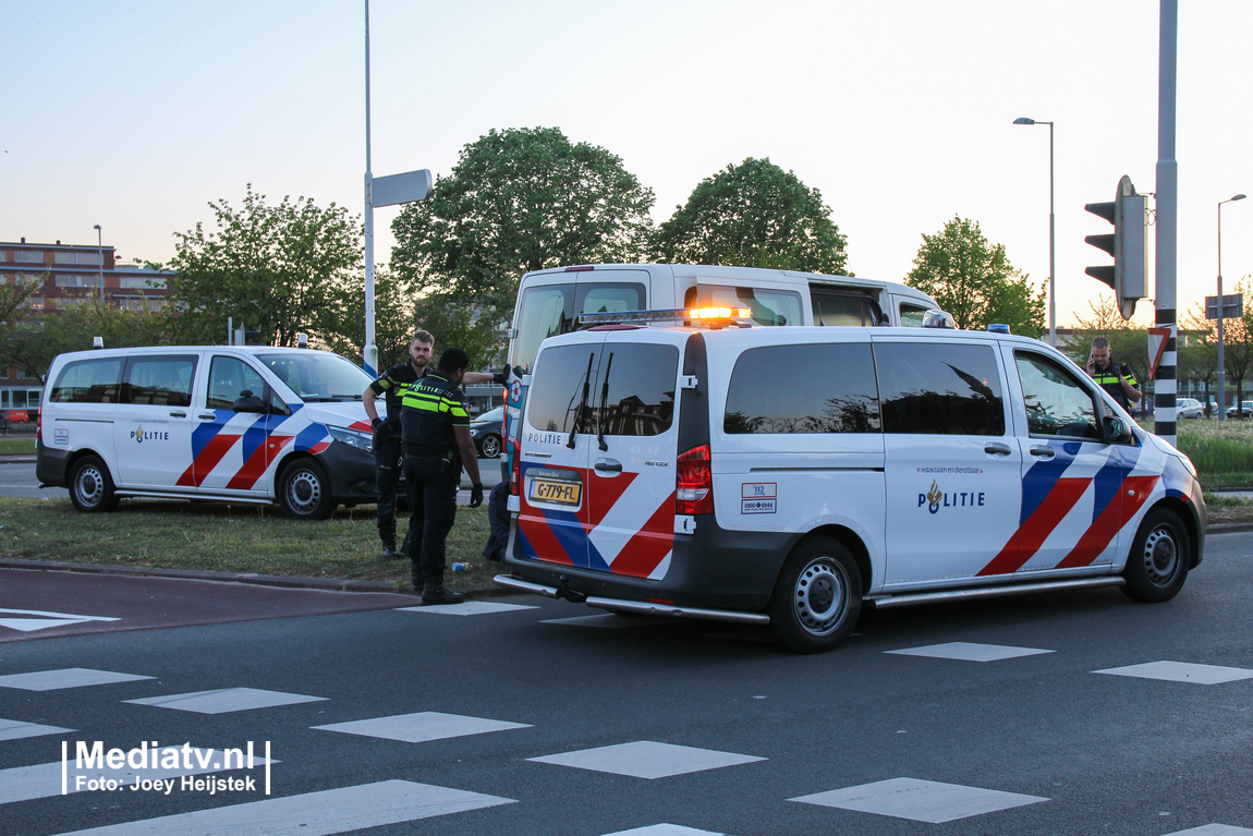 Politie grijpt in bij vechtpartij Aelbrechtsplein Rotterdam