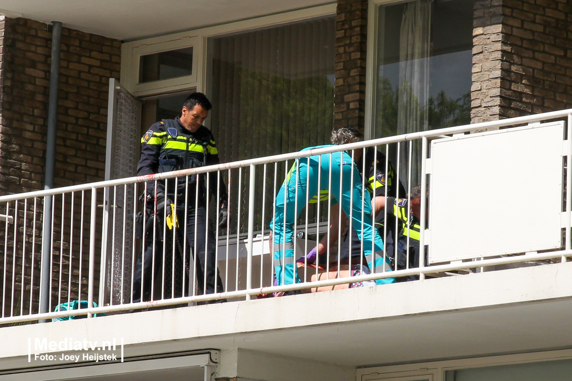 Verwarde man getaserd door politie Vennecoolstraat Rotterdam