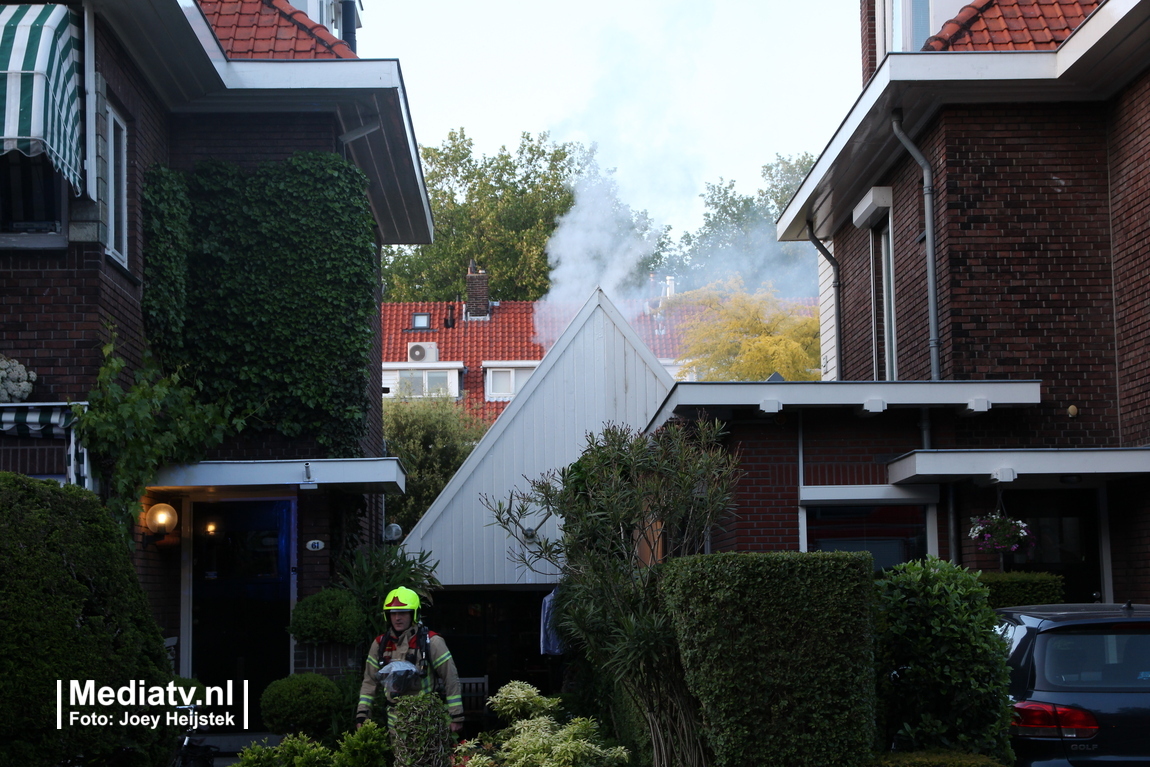 Brand in schuur zorgt voor veel rookontwikkeling Breitnersingel Rotterdam