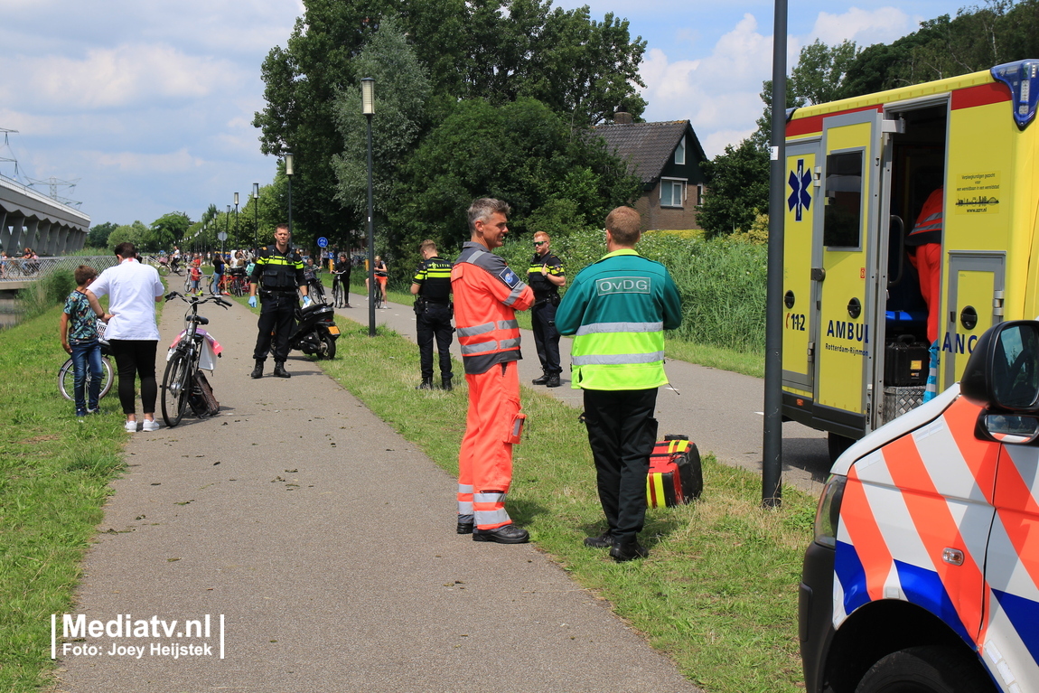 Scooterrijder ernstig gewond na aanrijding Rotterdam-Nesselande