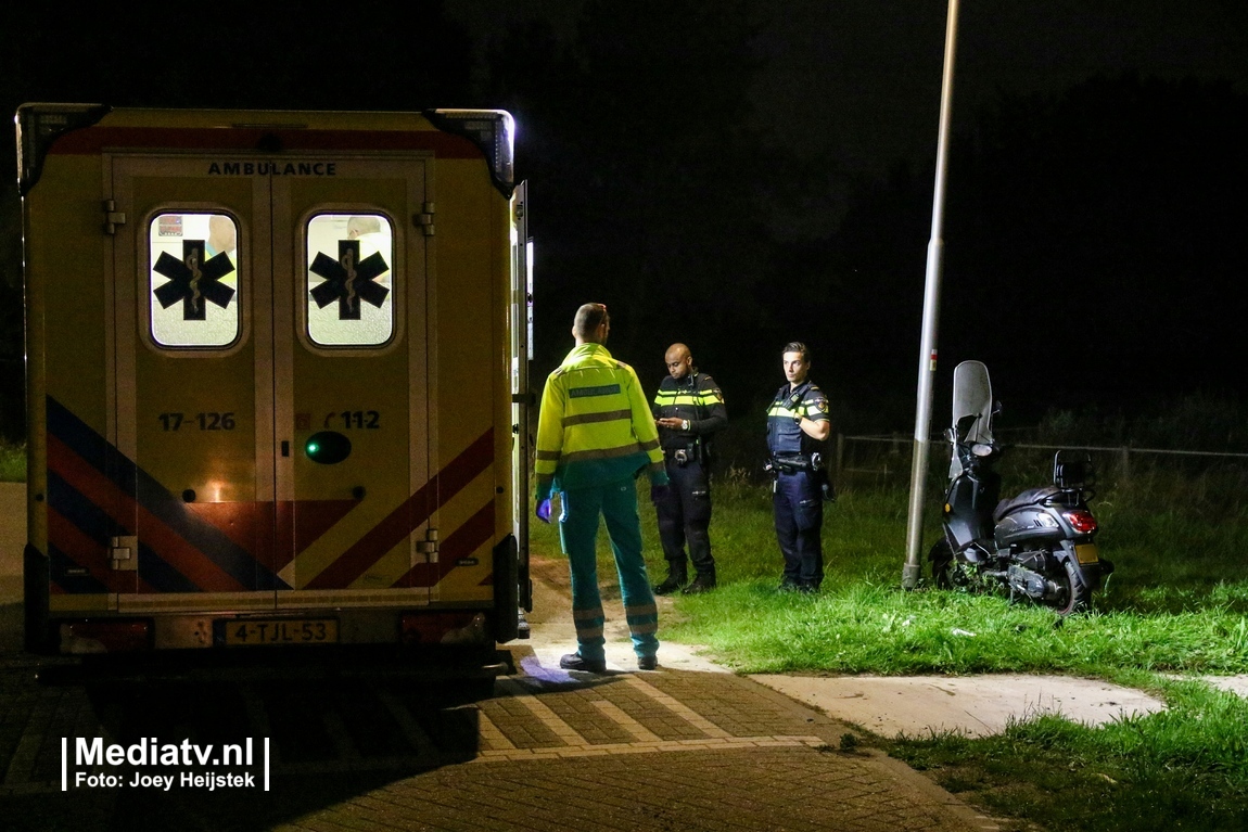 Scooterrijder onderuit in het Lage Bergse Bos