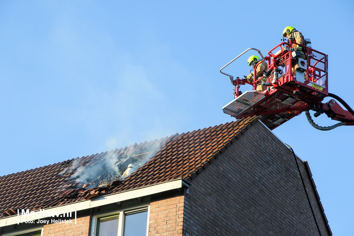 Veel rookontwikkeling bij woningbrand Capelle a/d IJssel