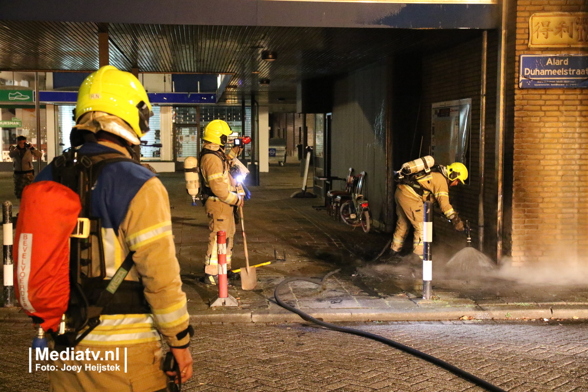 Veel rookontwikkeling bij buitenbrand Jacob van Campenplein Rotterdam