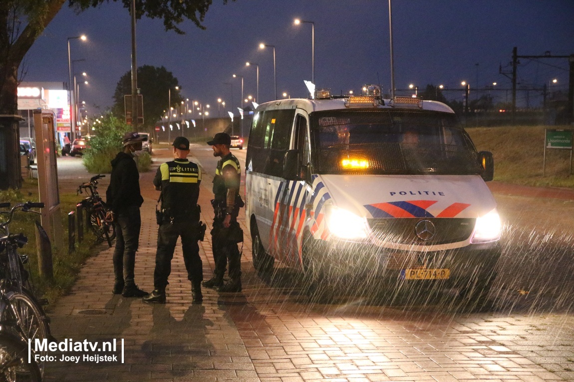 Politie groots aanwezig in Rotterdam-Zuid: onrust blijft uit, tóch 3 aanhoudingen
