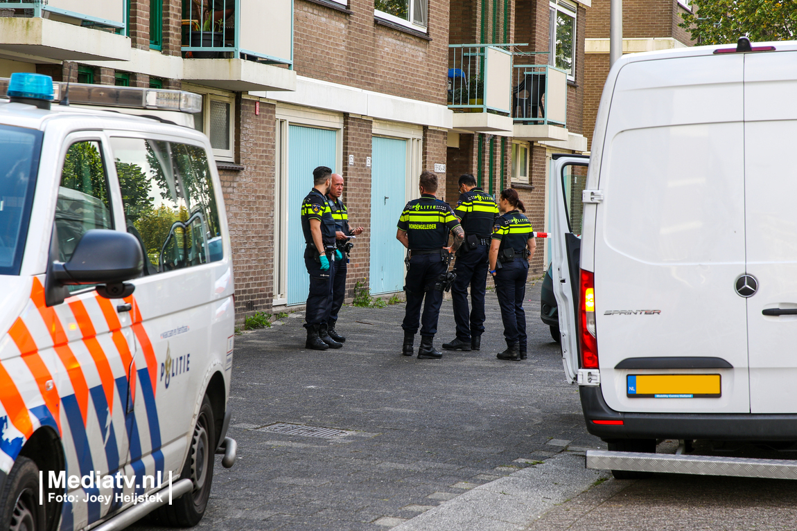 Pakketbezorger gewond bij steekpartij Wingerd Capelle a/d IJssel (video)