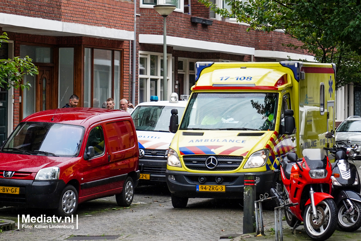 Ruzie ontaard in steekpartij Van Musschenbroekstraat Schiedam