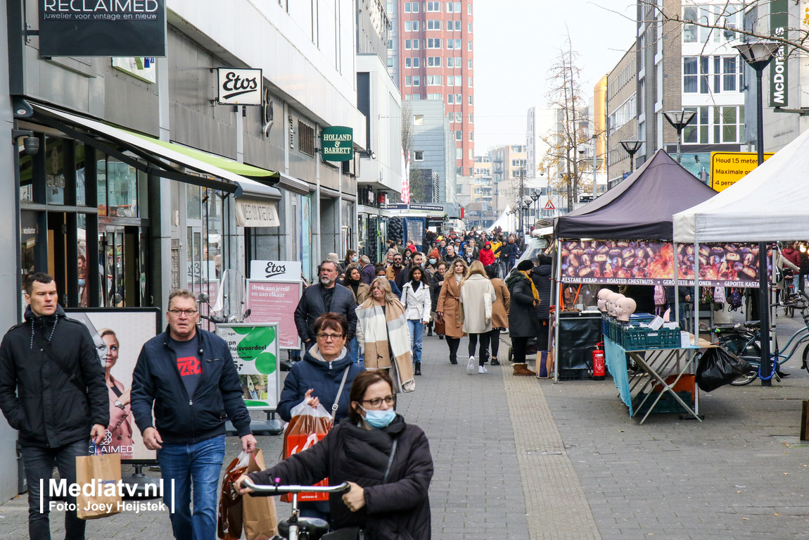 Winkels in centrum Rotterdam en Dordrecht eerder dicht na Black Friday drukte