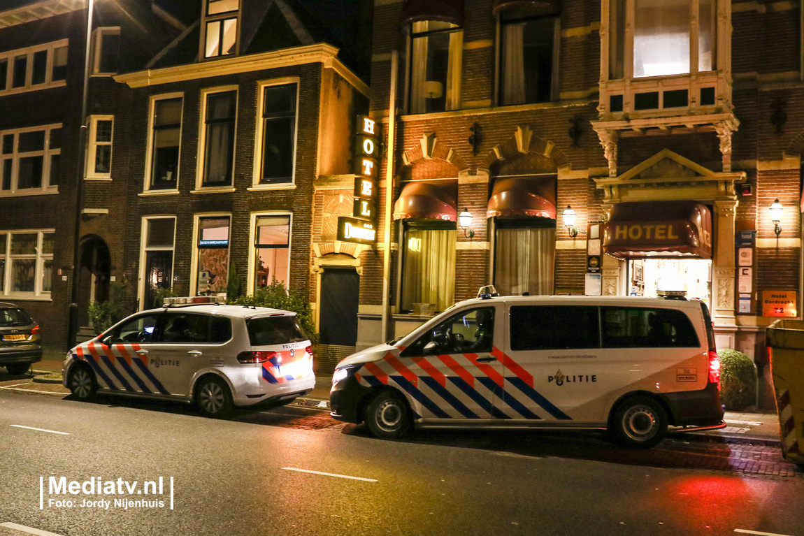 Worsteling nadat inbreker wordt betrapt in Dordts hotel 