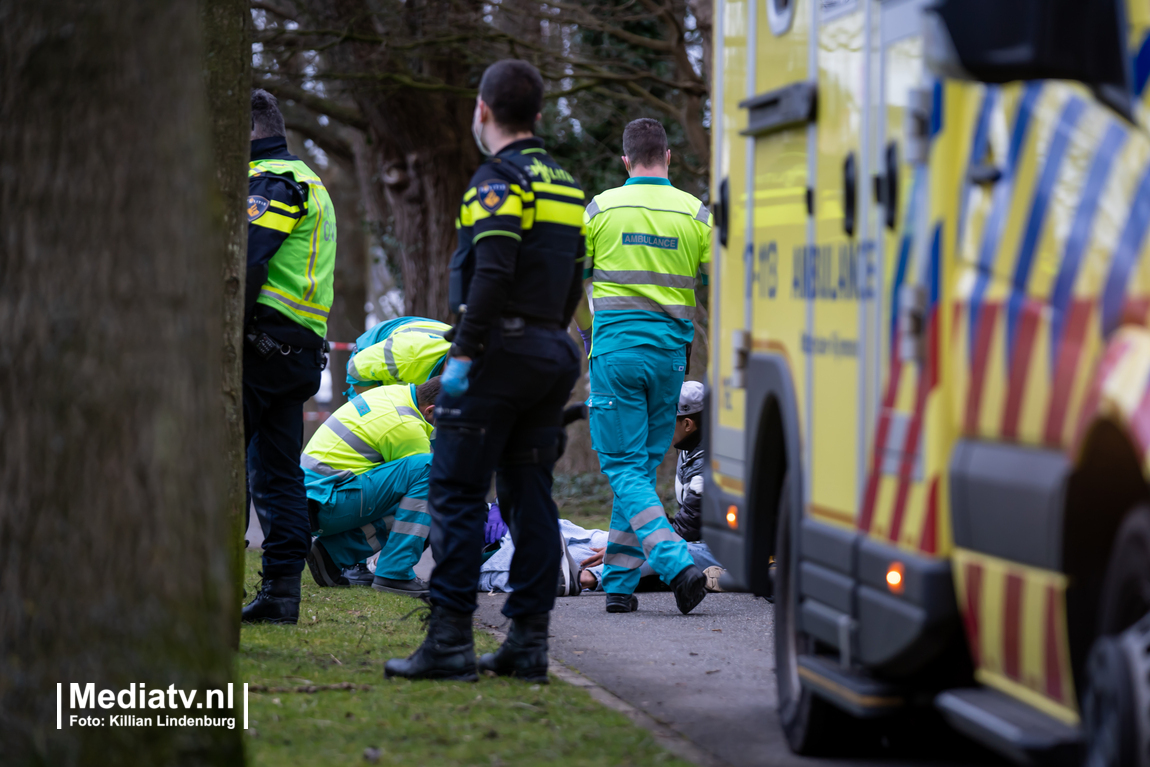 Man neergestoken in Zuiderpark Rotterdam, politie lost waarschuwingsschot