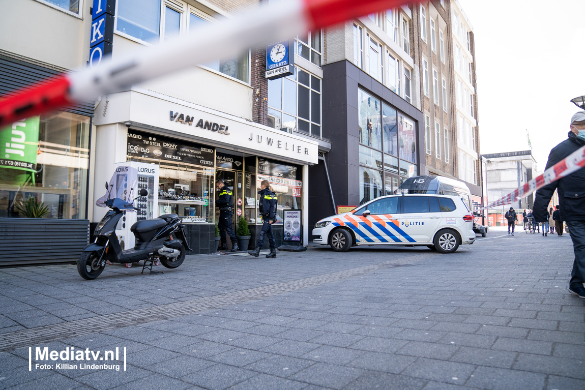 Politie onderzoekt overval op juwelier in Rotterdam-Centrum