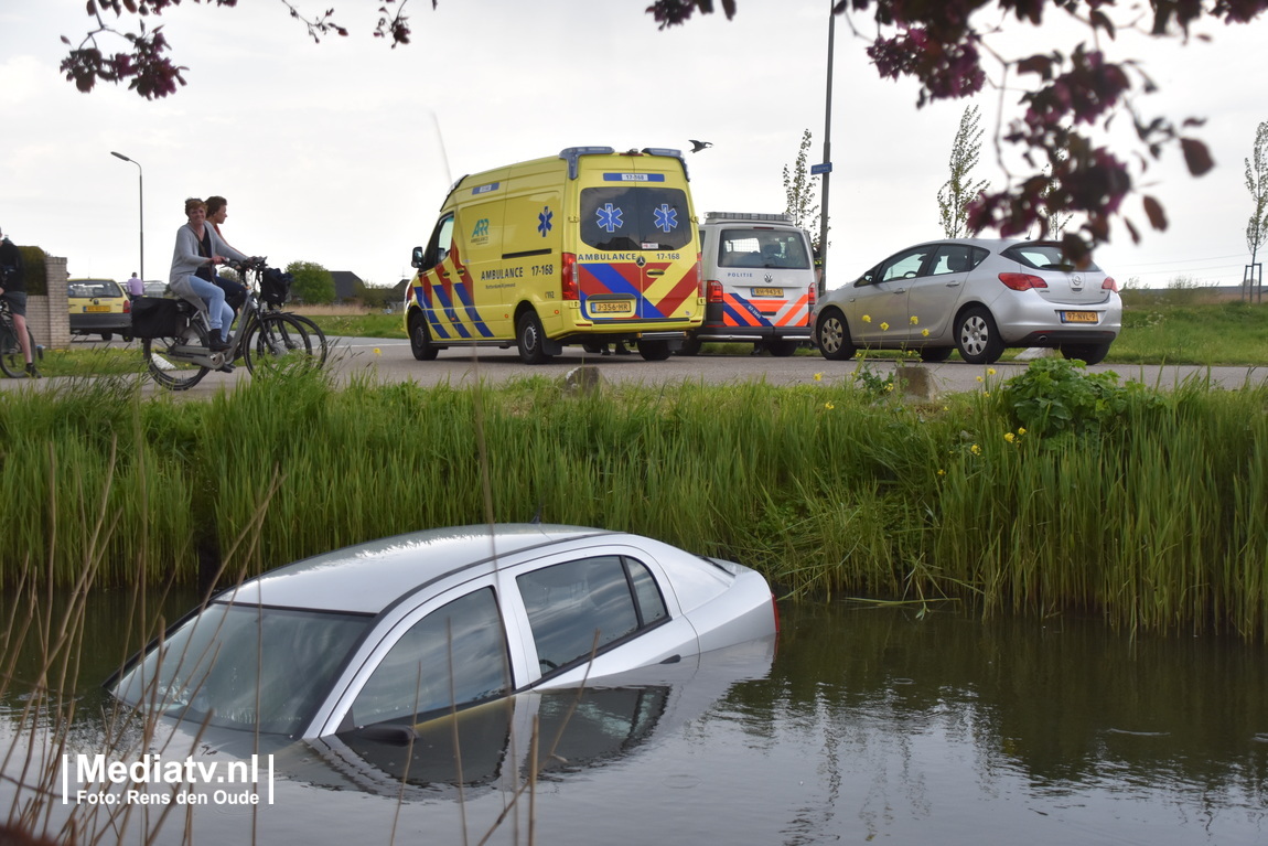 Auto met bestuurder te water Noordersingel Berkel en Rodenrijs