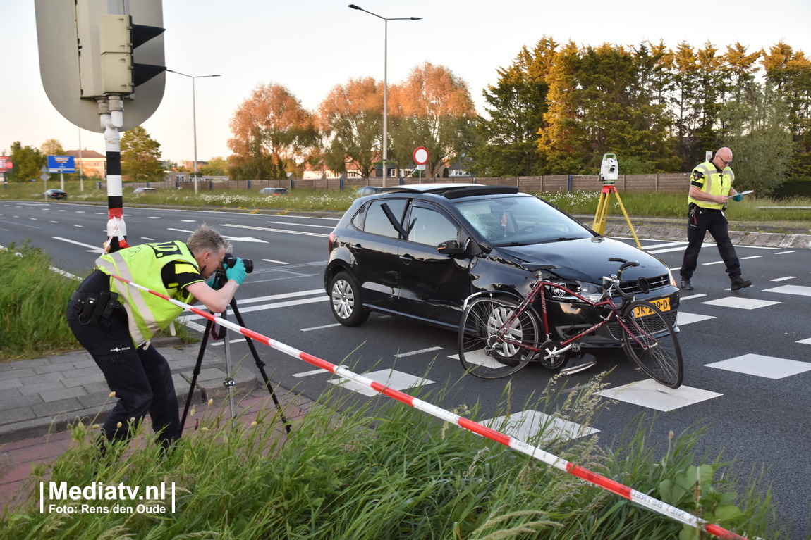 Fietser zwaargewond na ongeval met auto Abram van Rijckevorselweg Capelle