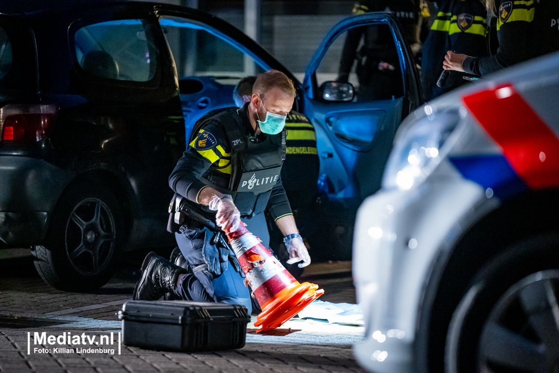 Twee aanhoudingen en vuurwapen veiliggesteld na schietpartij Stellendamstraat Rotterdam (video)