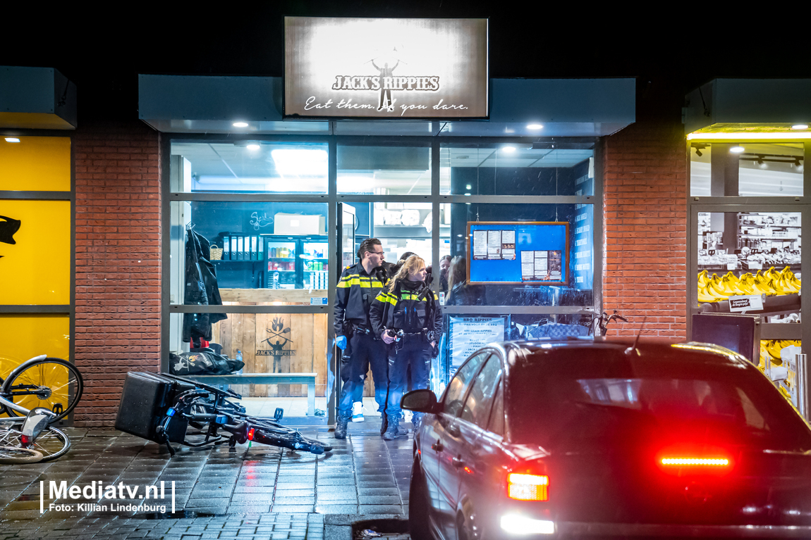 Gewonde bij steekpartij voor afhaalrestaurant Groenewoud Spijkenisse