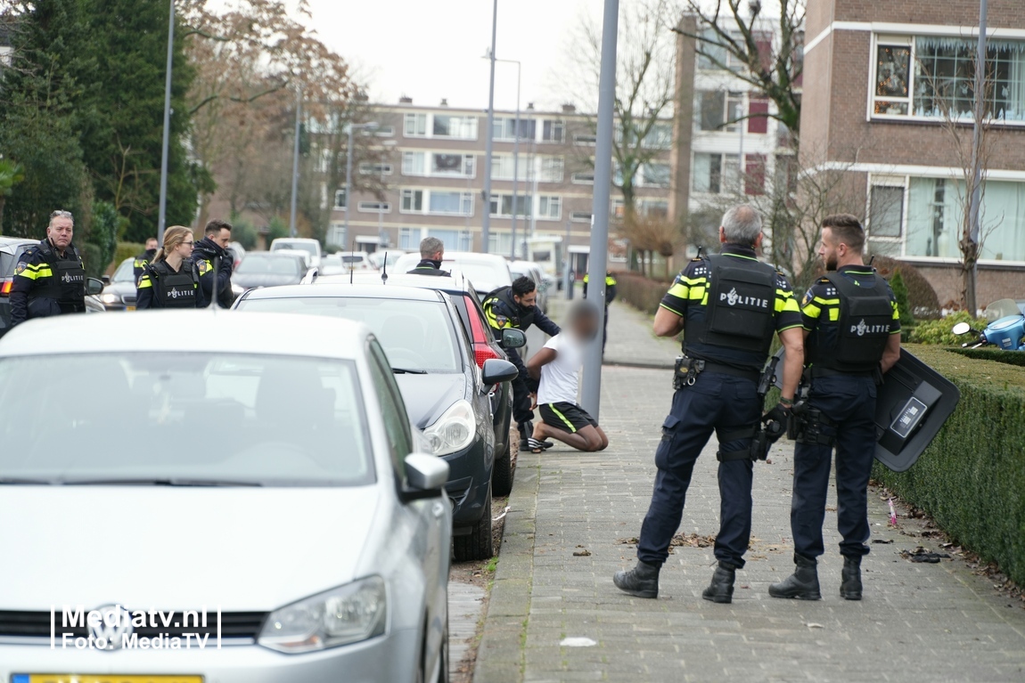 Man ten onrechte in de boeien na melding schietpartij door verwarde buurvrouw Bredenoord Rotterdam