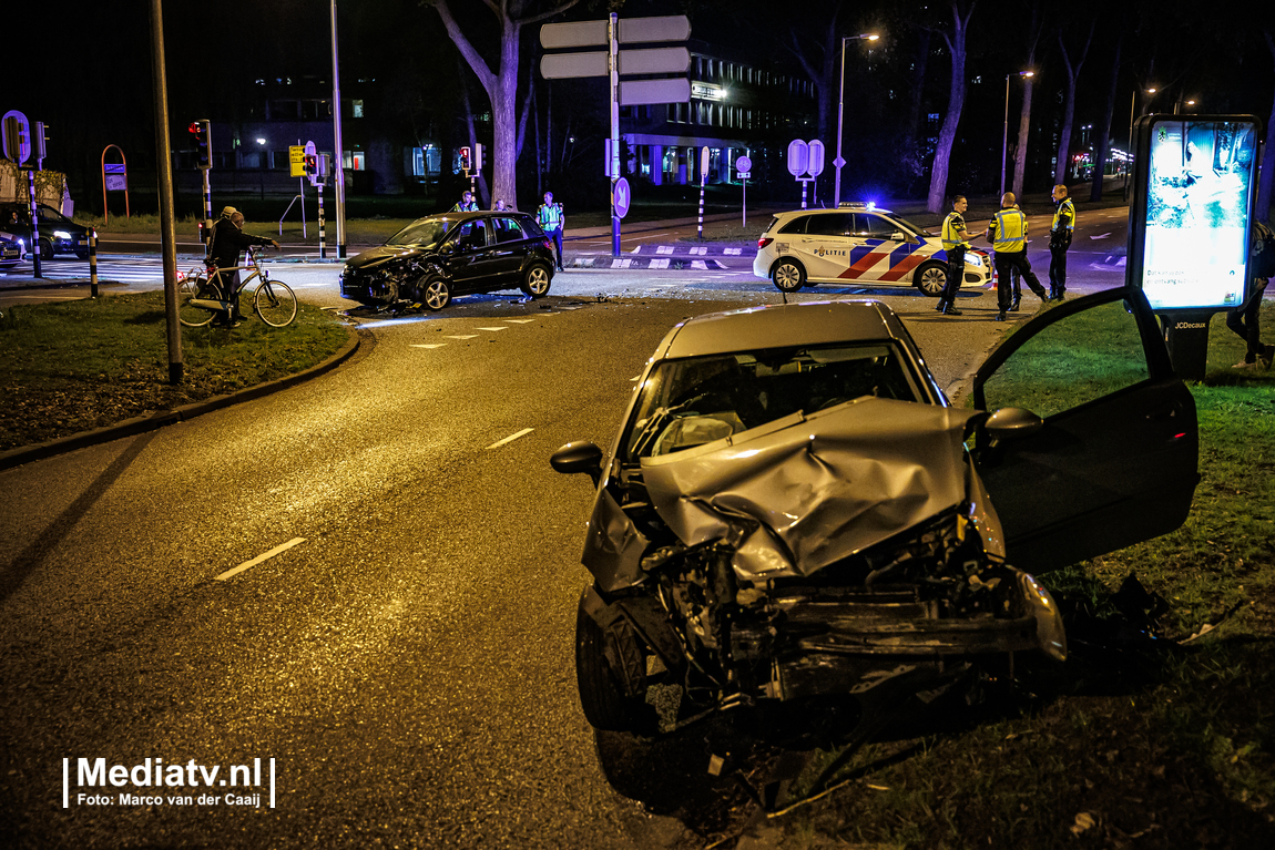 Churchillweg Schiedam langere tijd afgesloten na aanrijding