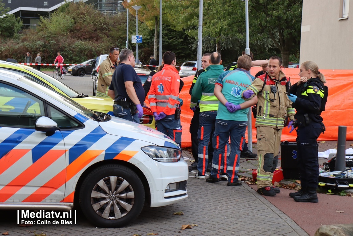 Man overleden na geweldsincident op straat Loderstraat Rotterdam (video)