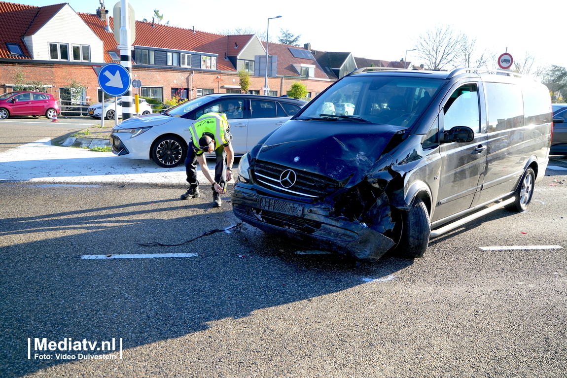 Aanrijding letsel op Abram van Rijckevorselweg Rotterdam