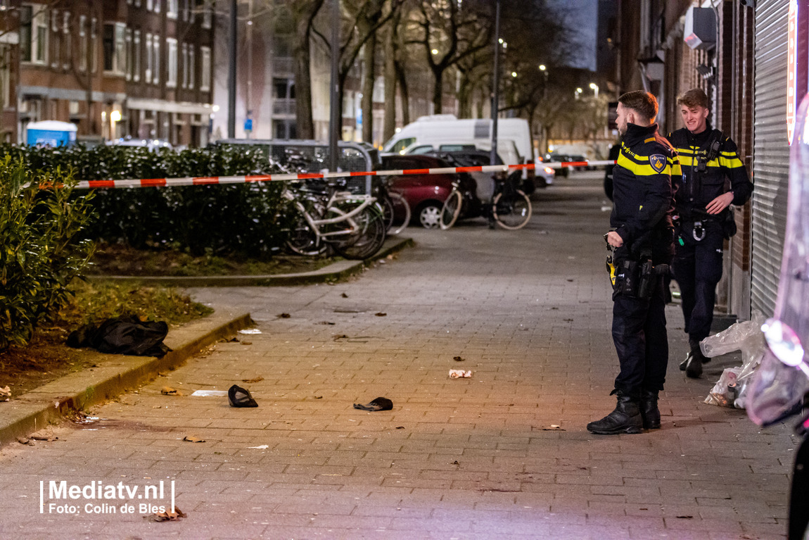 Vrouw gewond na melding steekpartij, man aangehouden Slaghekstraat Rotterdam