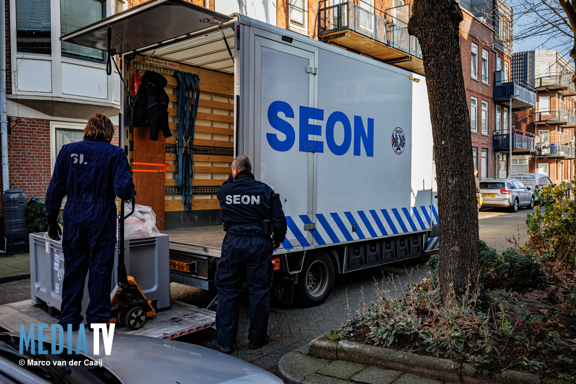 Vier aanhoudingen bij inval in drugspand Essenburgstraat Rotterdam (video)