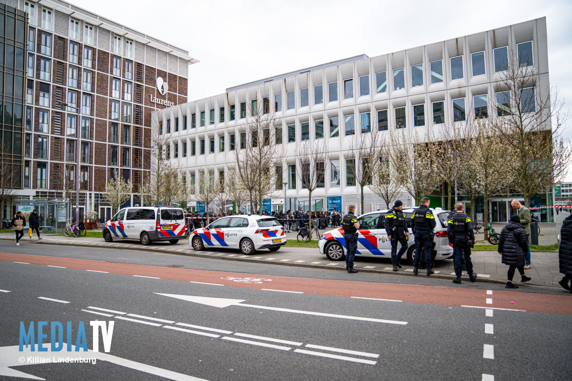 Politie rukt voor tweede keer in zes dagen uit voor vuurwapenmelding op school Montessoriweg Rotterdam