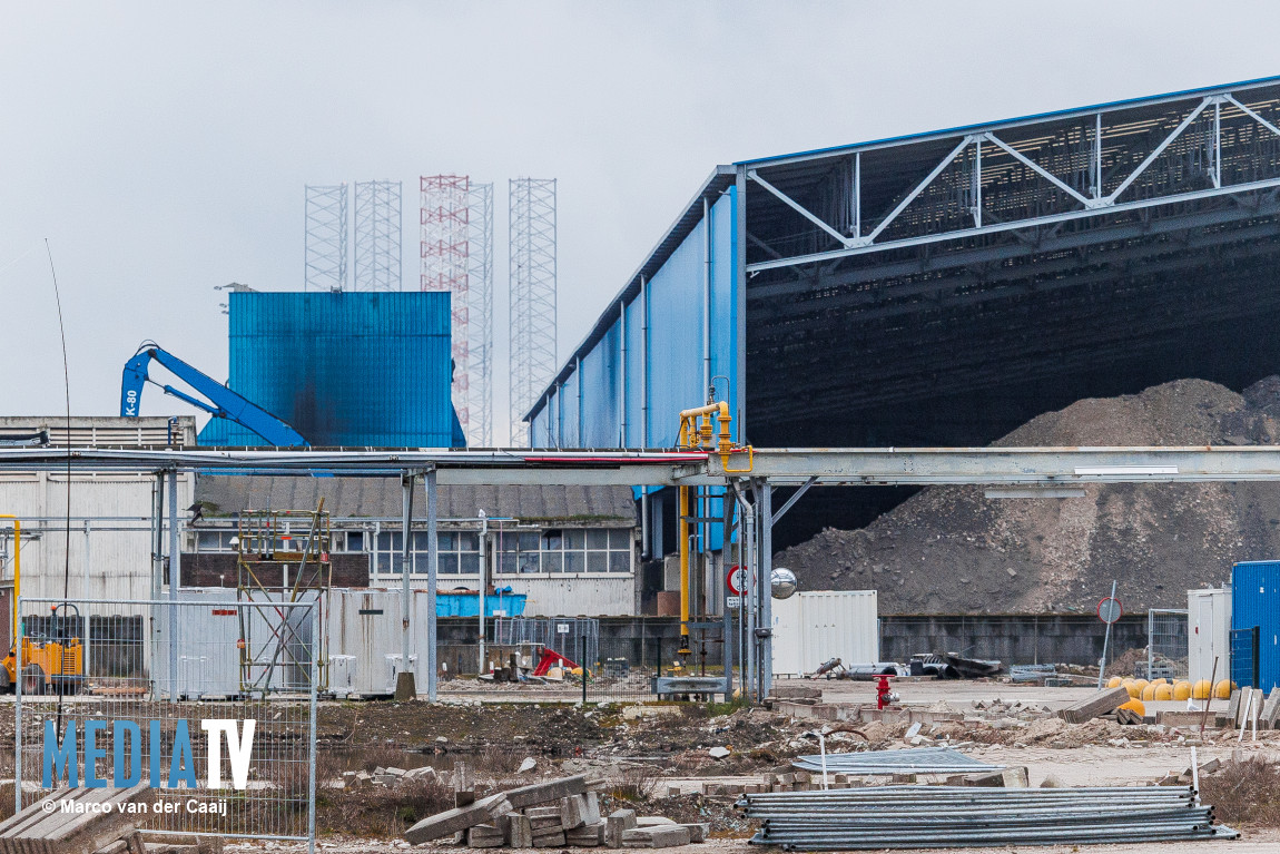 NL-Alert verspreid vanwege grote brand bij recyclingbedrijf Vondelingenplaat Rotterdam