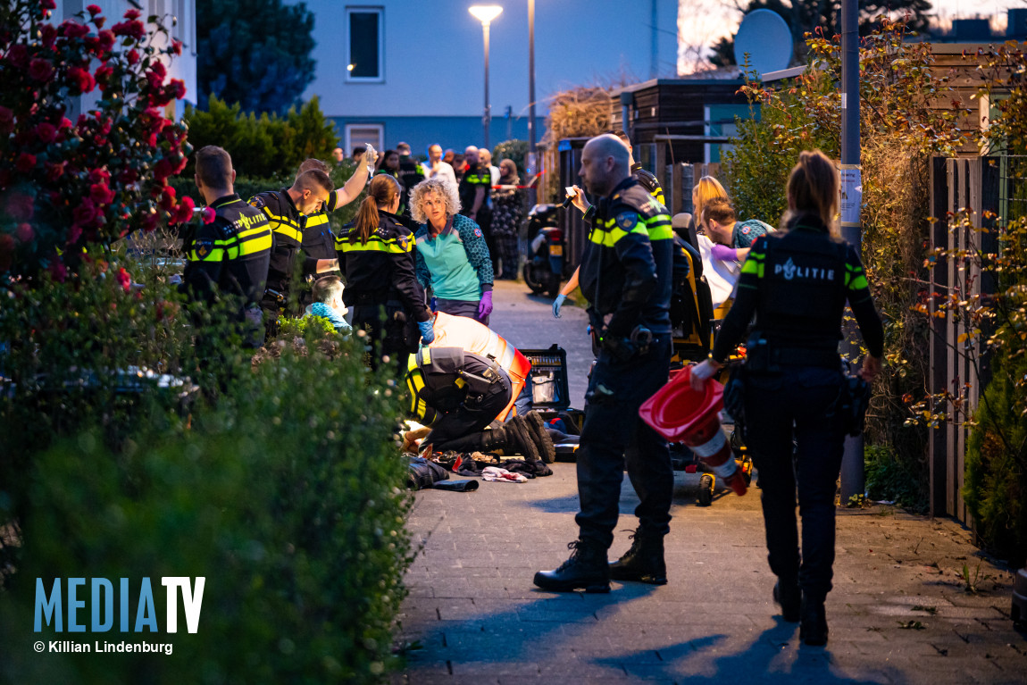 Man zwaargewond geraakt bij steekpartij op straat Hoenkamp Rotterdam (video)