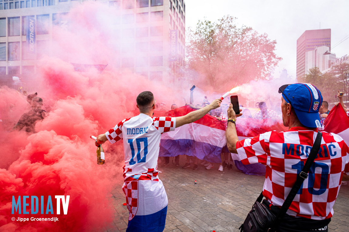 Veel supporters van Kroatië in het centrum van Rotterdam 