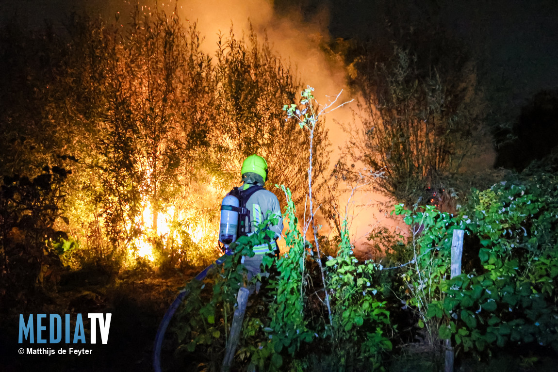 Dakloze gewond door brand in bossage Cole Porterstraat Rotterdam