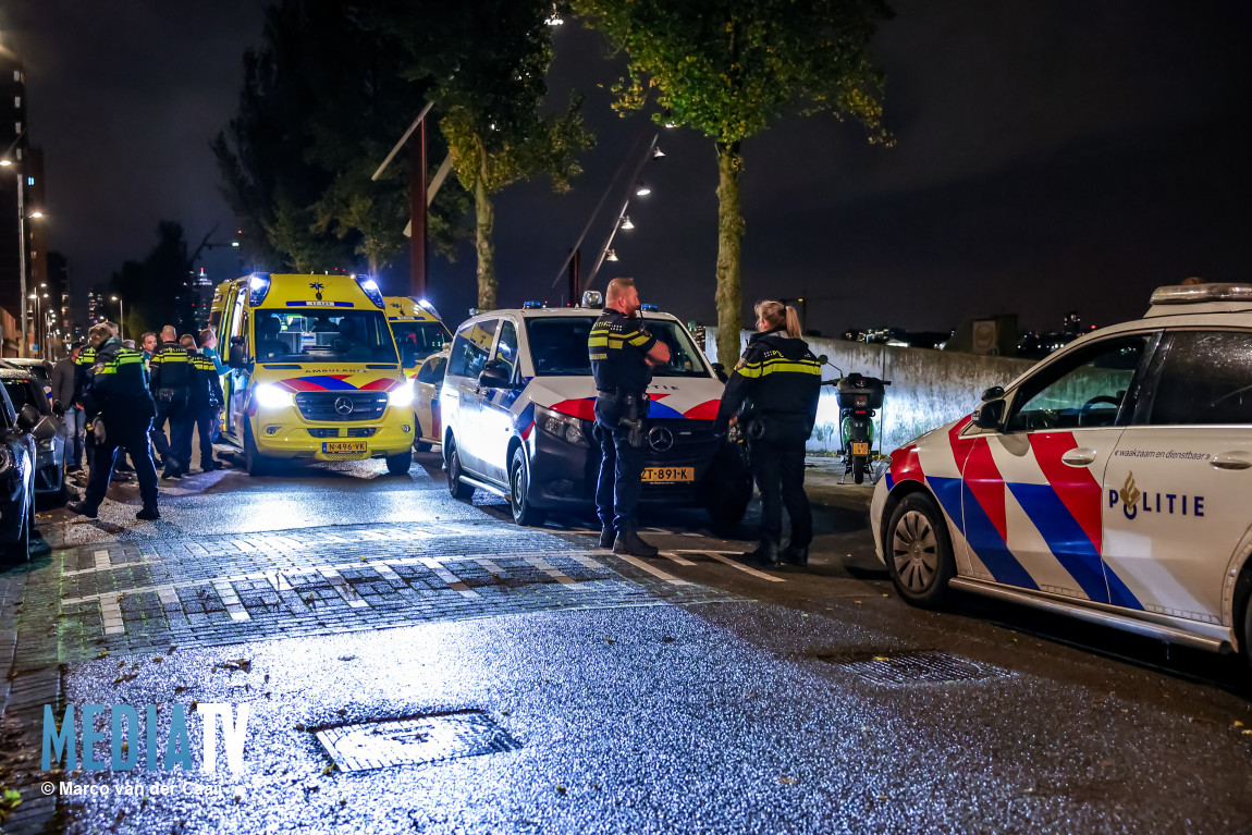 Twee gewonden bij steekpartij na ruzie tussen groepen Piet Smitkade Rotterdam