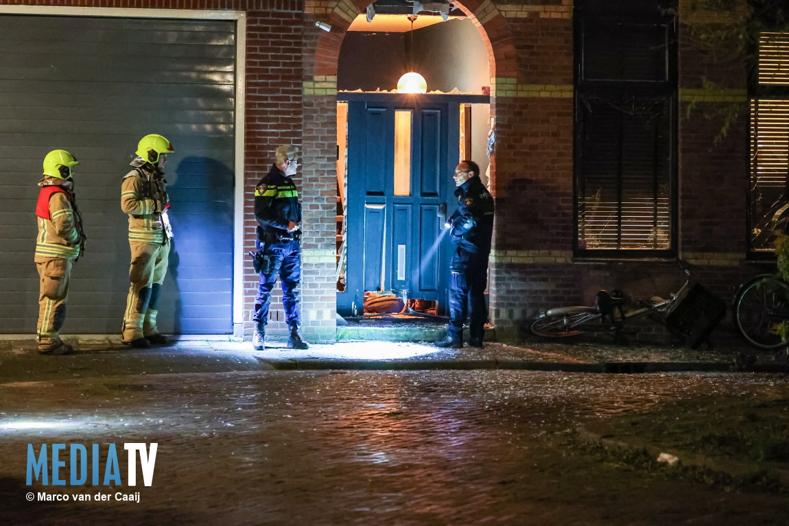 Veel schade na explosie bij woning Oosterdwarsstraat Vlaardingen