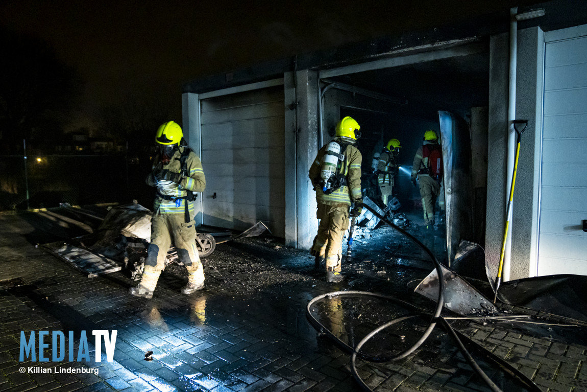 Uitslaande brand in garageboxen Dorsvloerweg Bergschenhoek