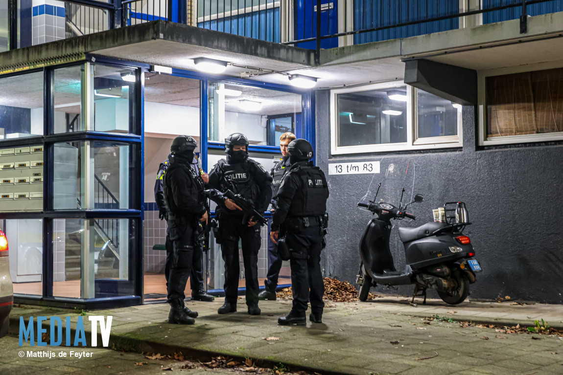 Zwaarbewapende agenten ingezet tijdens ontmanteling drugslab Vignolastraat Rotterdam