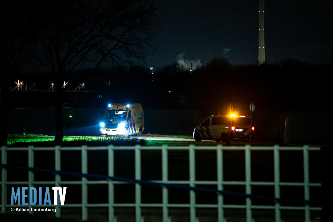 Scooterrijder buiten westen na eenzijdig ongeval Nieuw Hongerlandsedijk Spijkenisse