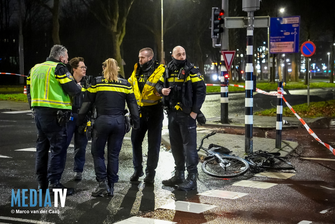 Zwaargewonde door aanrijding bij straatrace Kreekhuizenlaan Rotterdam