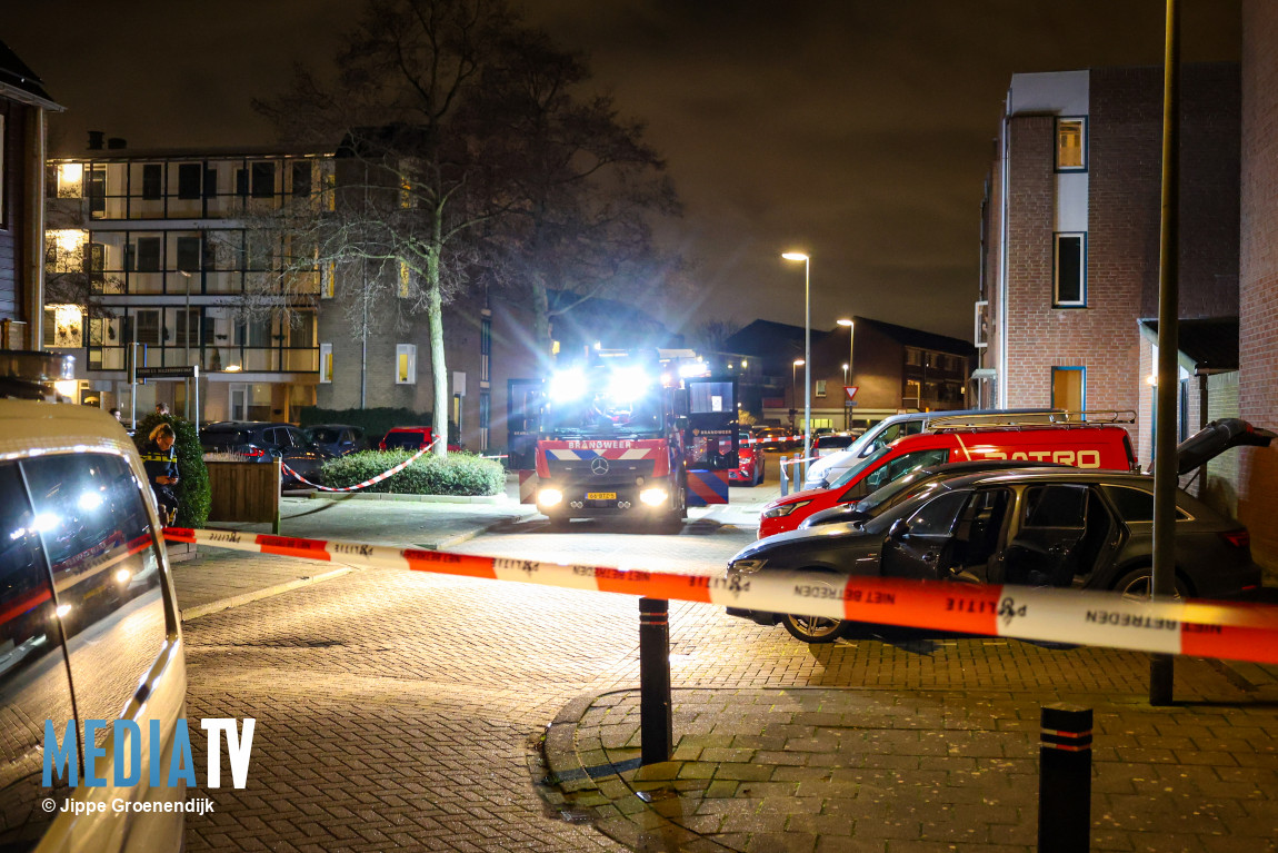 Explosief ontploft bij auto Jan Wernard van Den Berghpad Schiedam