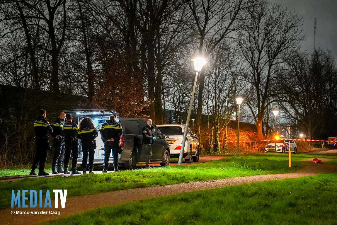 Man aangehouden en explosief aangetroffen na verdachte situatie bij loodgieter Gretha Hofstralaan Vlaardingen