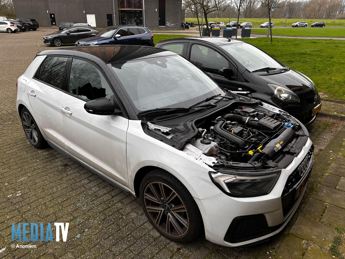 Dieven strippen zelfde Audi voor derde keer Hoge Filterweg Rotterdam