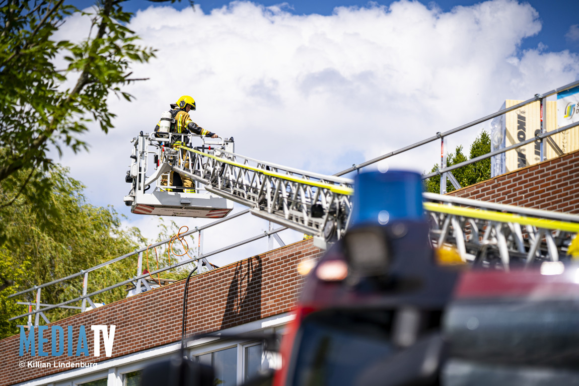 Gezondheidscentrum ontruimd door brand na dakdekkerswerkzaamheden Kruidentuin Barendrecht