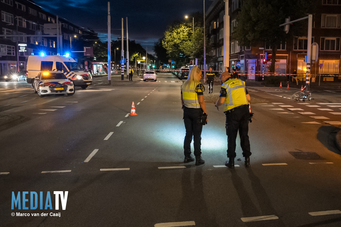 Fietser zwaargewond bij aanrijding Schieweg Rotterdam