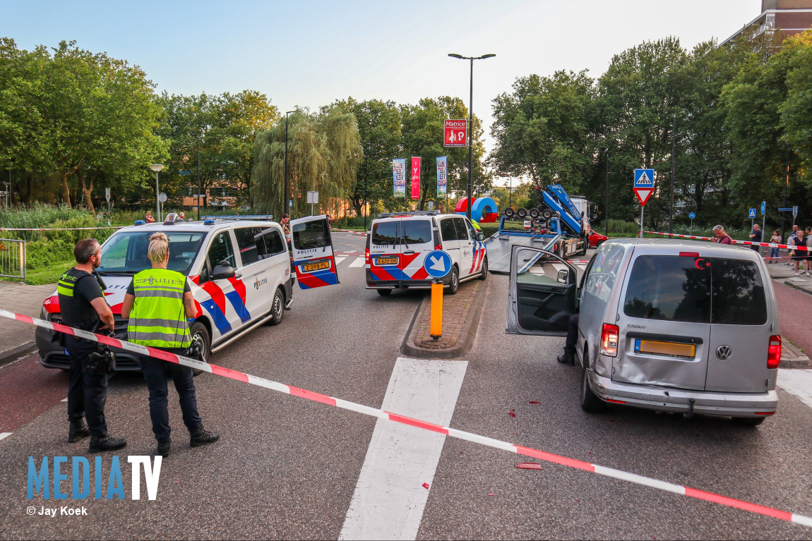 Achtervolging eindigt in ongeval: agent gewond Reigerlaan Vlaardingen