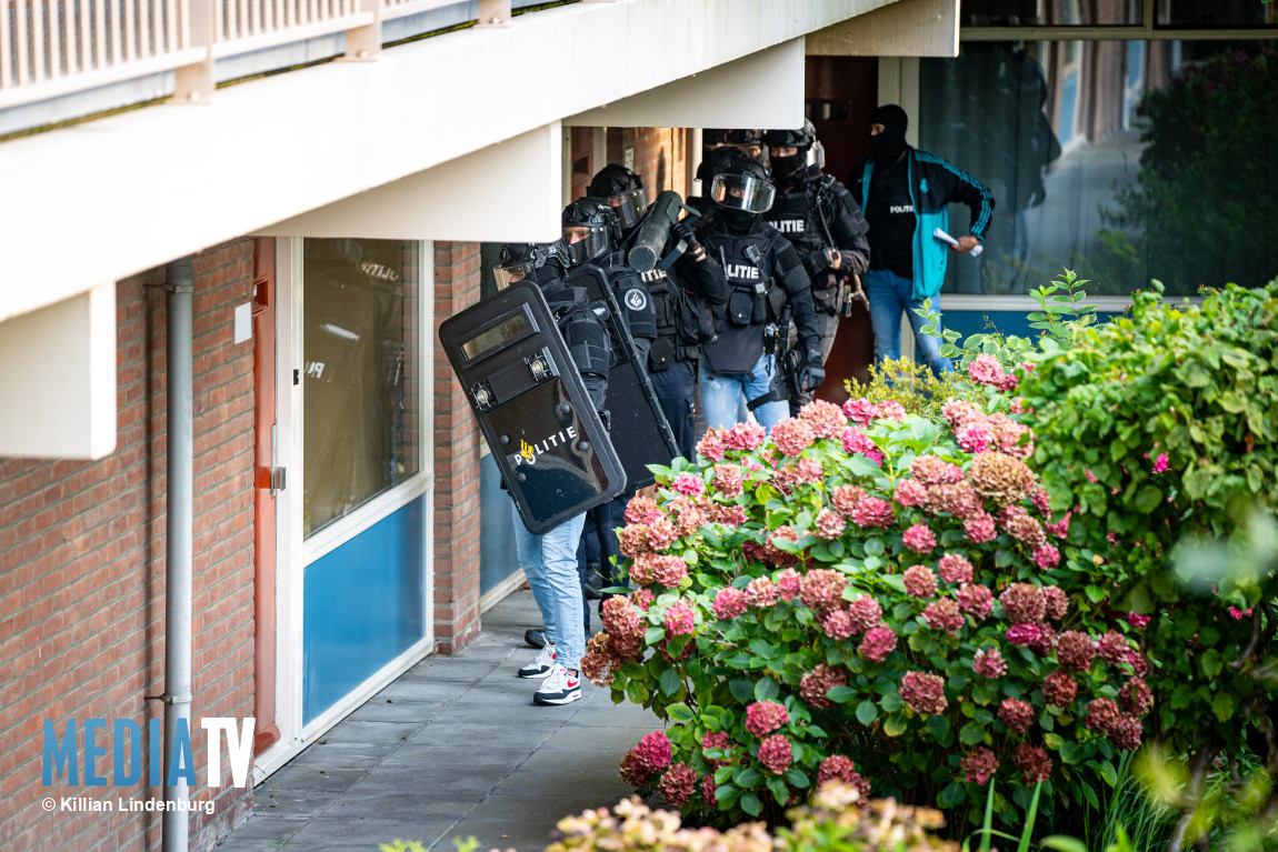 Aanhouding en inval door TPE na schietpartij Boekenrode Rotterdam