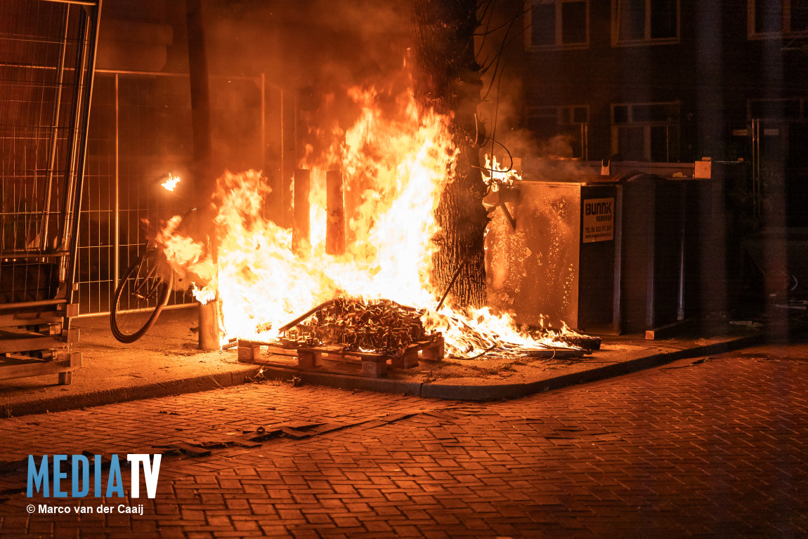 Brand op afgesloten bouwterrein Nieuwe Hamelstraat Rotterdam