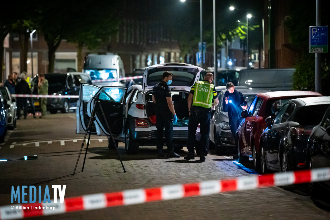 EOD stelt explosief in kofferbak auto veilig, vier aanhoudingen Beijerlandsestraat Rotterdam