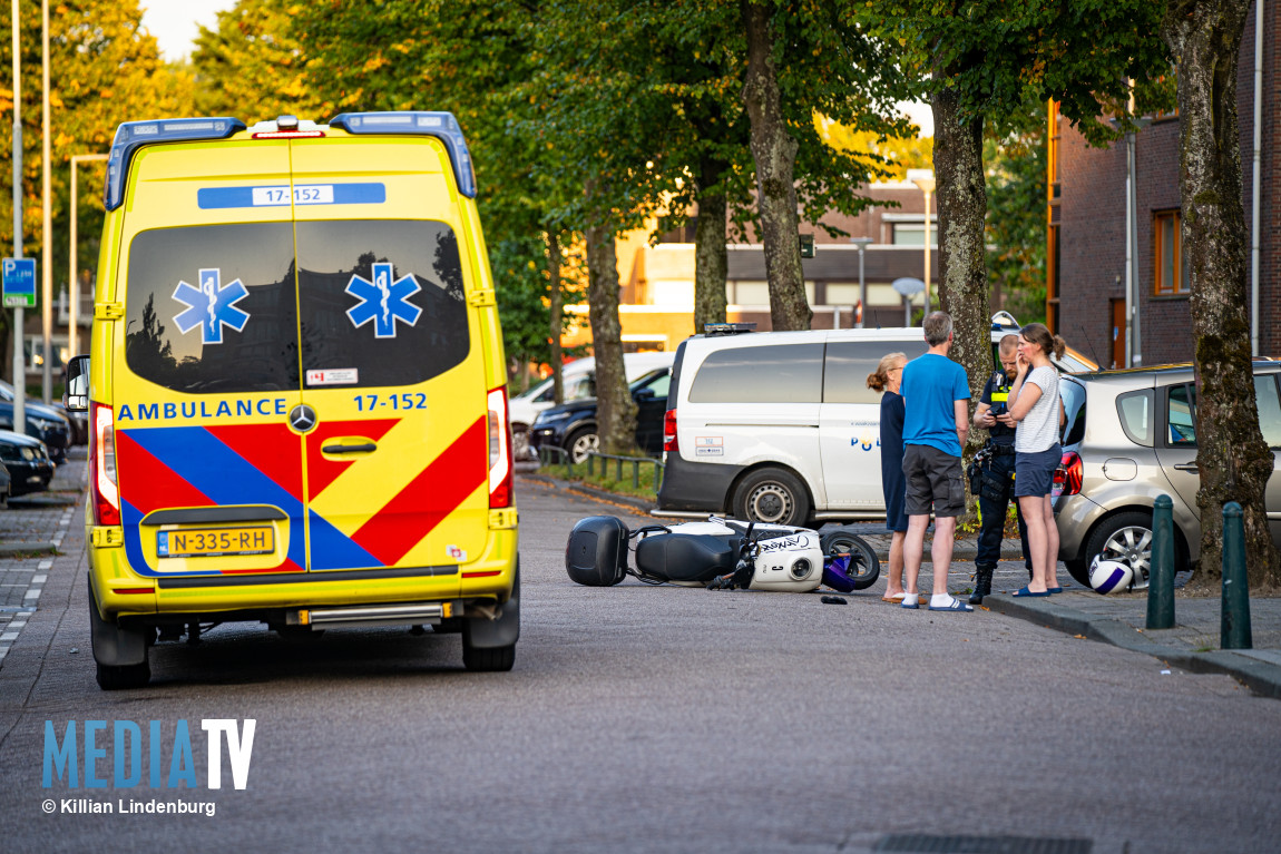 Meisjes zonder rijbewijs gewond na val op deelscooter Mezenstraat Rotterdam