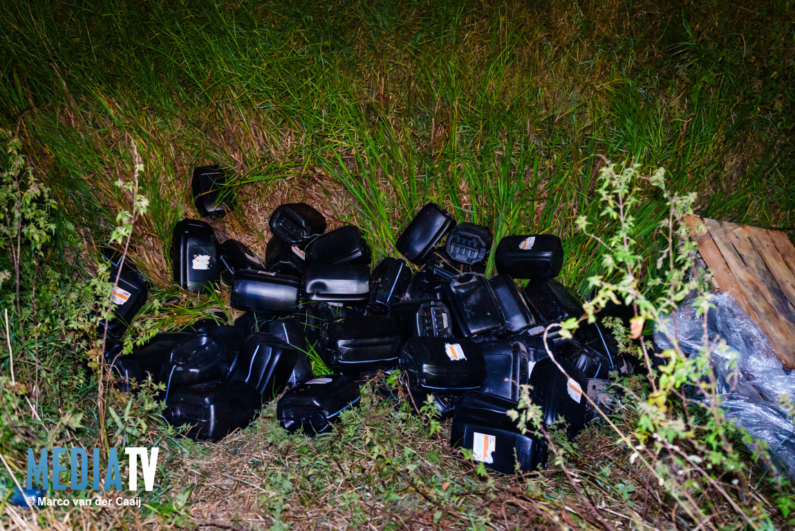 Drugsafval gedumpt naast snelweg A20 Broekpolderweg Maasland