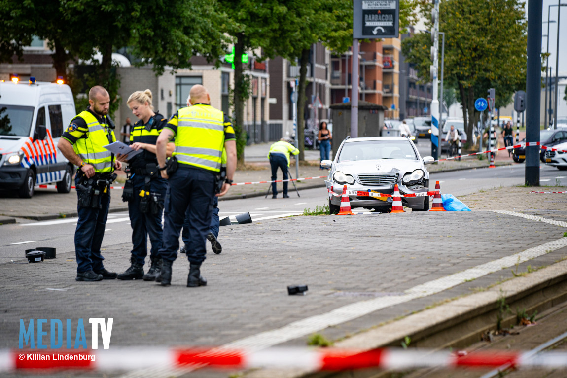 Automobilist gereanimeerd na onwelwording, kind gewond Westzeedijk Rotterdam