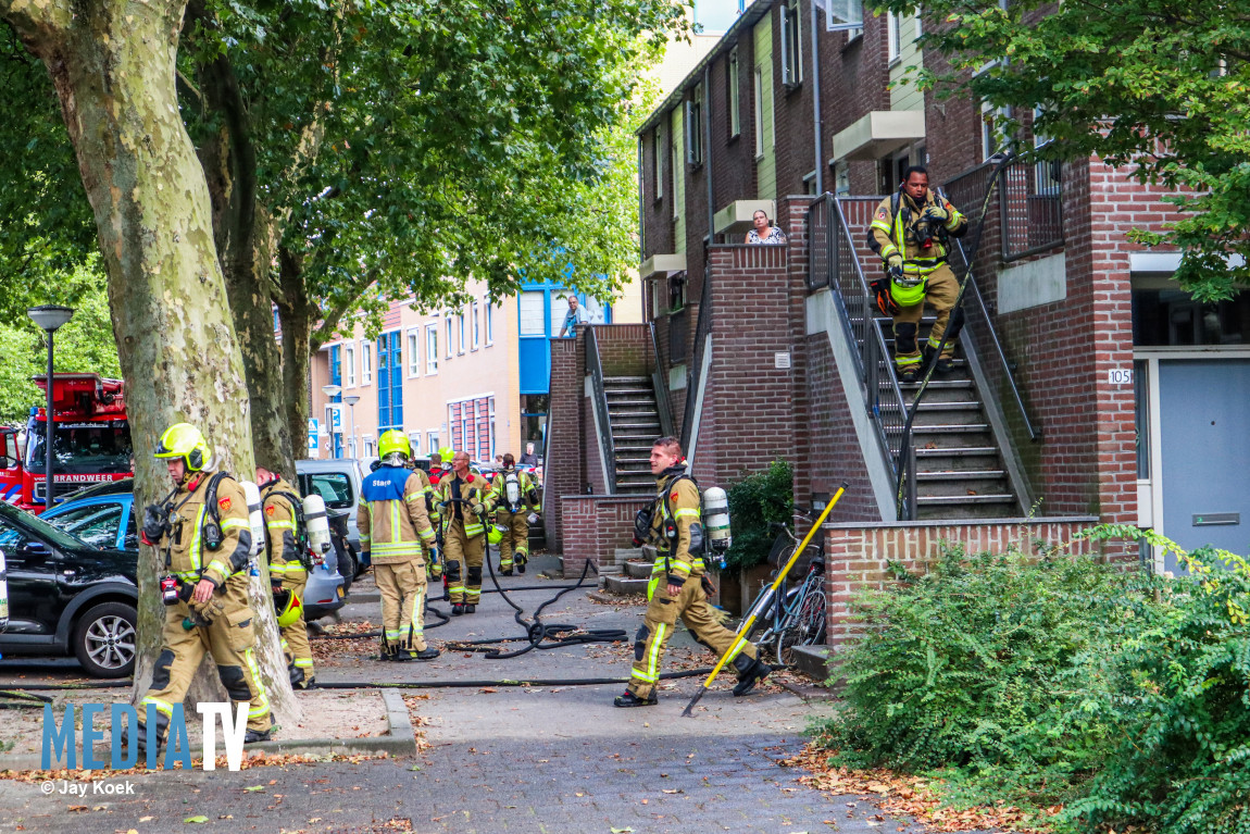 Kaars veroorzaakt brand op zolder van woning Westnieuwland Vlaardingen