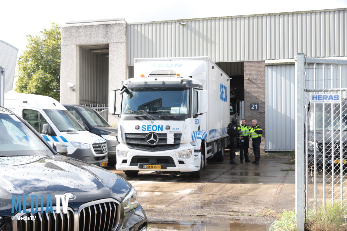 Politie ontdekt cocaïneproductie in pand Essebaan Capelle aan den IJssel