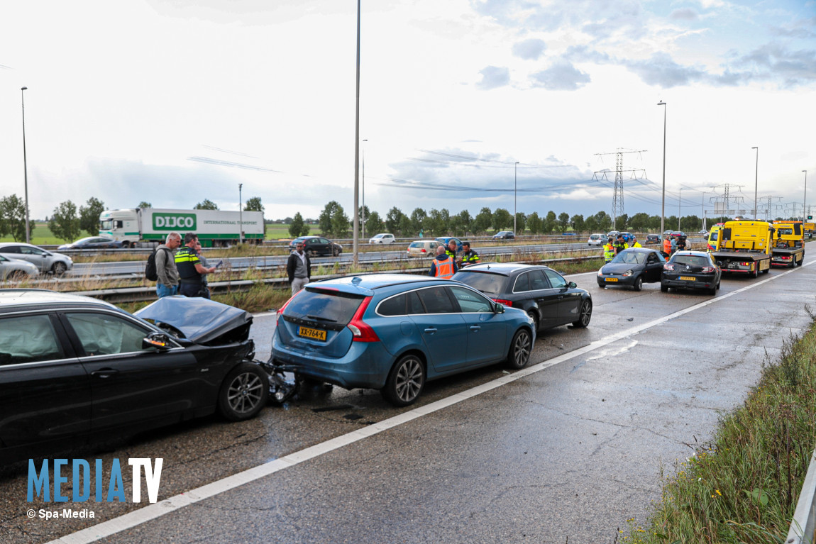 Flinke schade na kettingbotsing op toerit A12 Bleiswijk